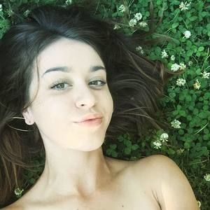 Meet your Posher, Phoebe